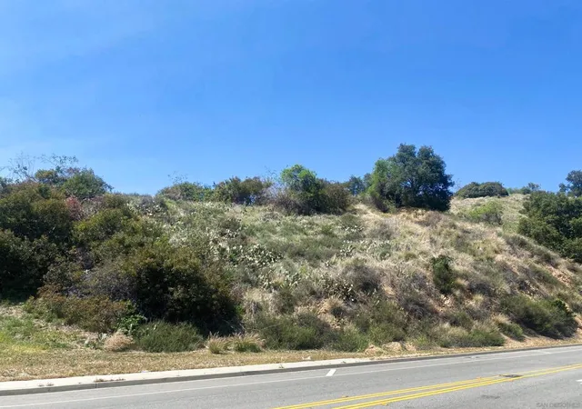 3rd image of 16 Esperanza Dr, La Verne, CA 91750 | MLS# 260011354SD