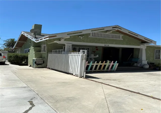Homes for sale in Los Angeles, CA | 1650 W 39th Pl, Los Angeles, CA 90062 | MLS# RS26048897