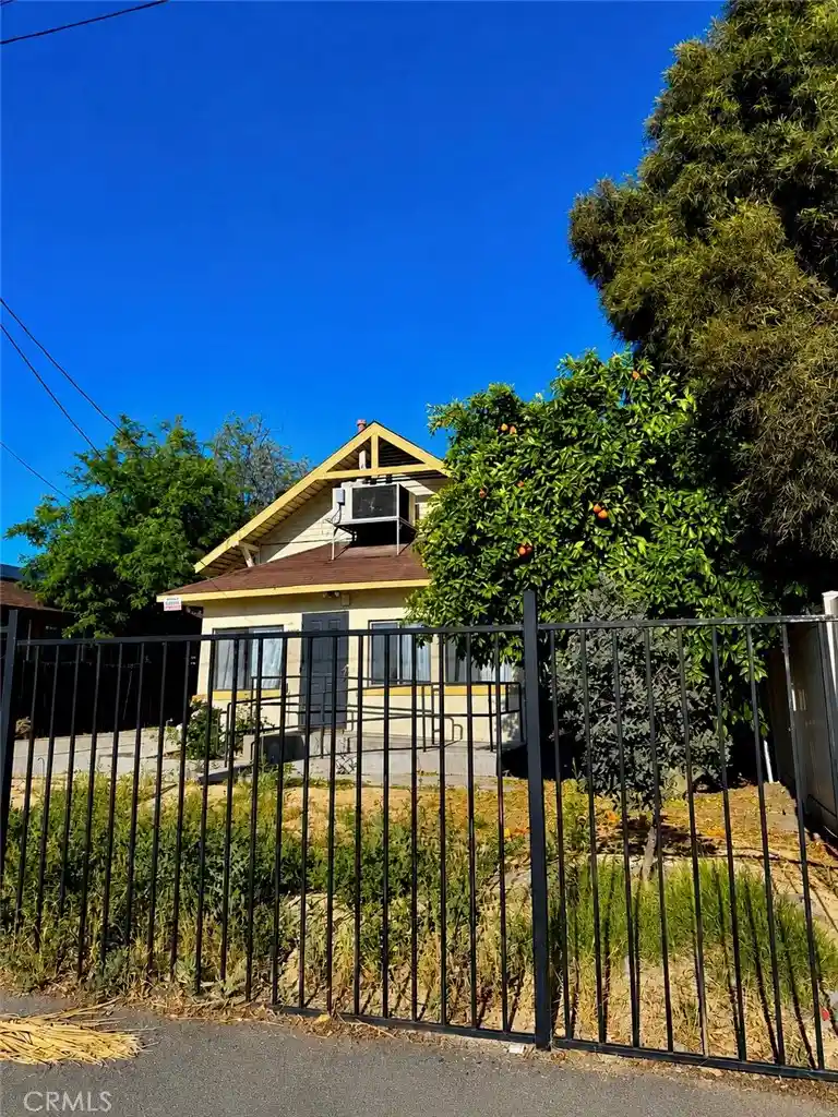 Photo 1 of Single family home for sale at 25808 Columbia, Hemet, CA 92544 | MLS# SW26102593 | Listing updated on 2026-10-16