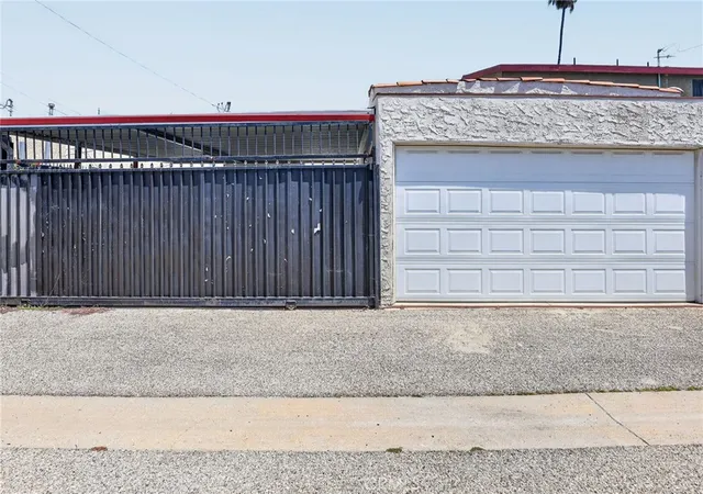 25th image of 7607 8th Ave, Los Angeles, CA 90043 | MLS# PW26102601
