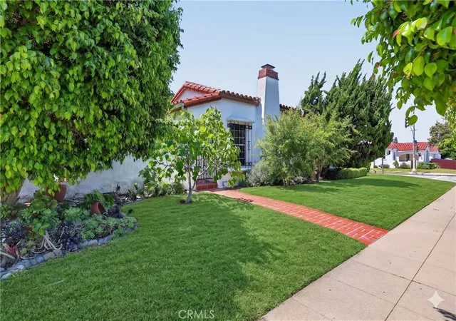 2nd image of 7607 8th Ave, Los Angeles, CA 90043 | MLS# PW26102601