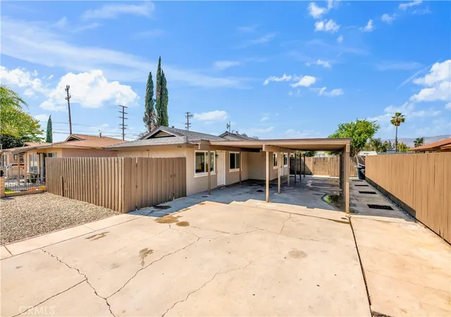 Homes for sale in Hemet, CA | 470 W Kimball, Hemet, CA 92543 | MLS# SW26102637