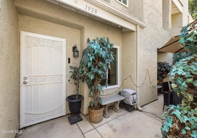 Homes for sale in Simi Valley, CA | 1928 Stow St, Simi Valley, CA 93063 | MLS# 226002186