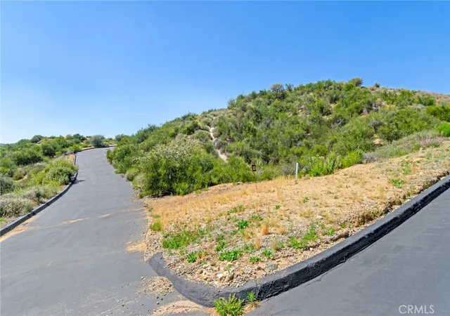 3rd image of 39519 Hidden Heights Dr, Yucaipa, CA 92399 | MLS# IG26098244