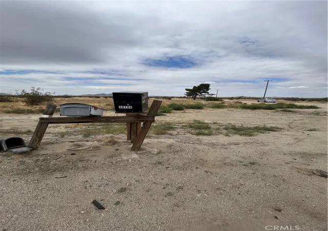 5th image of 20505 Palmdale Blvd E, Palmdale, CA 93591 | MLS# PW26102477