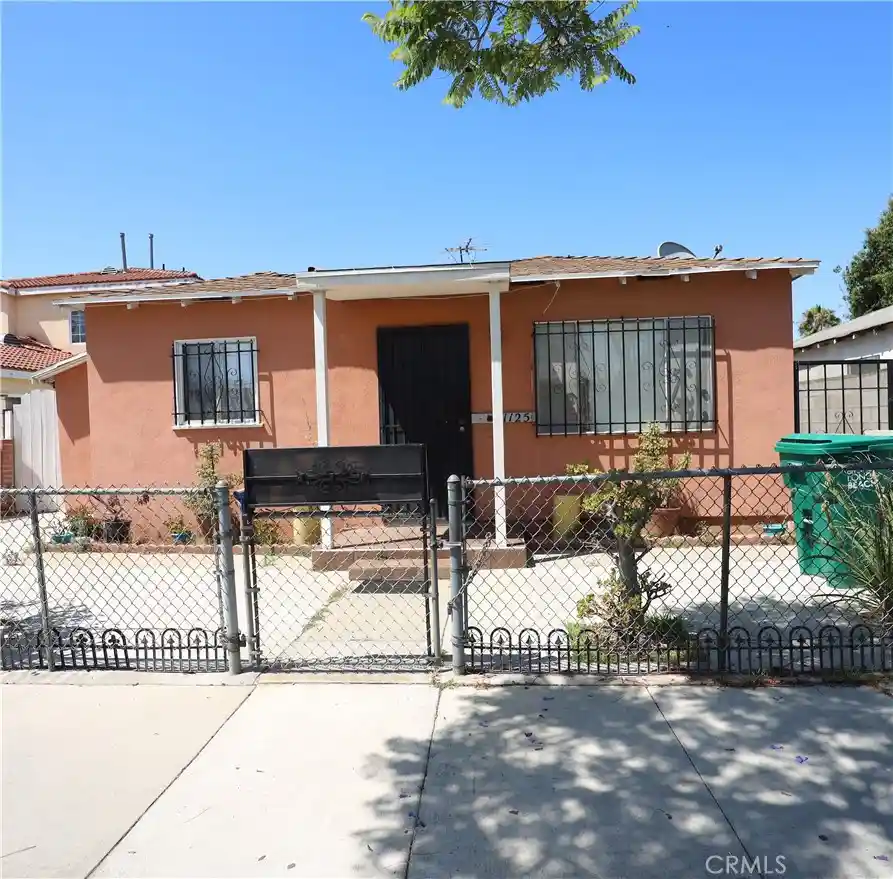 Photo 1 of Single family home for sale at 1125 E Salt Lake St, Long Beach, CA 90806 | MLS# OC26102056 | Listing updated on 2026-08-24