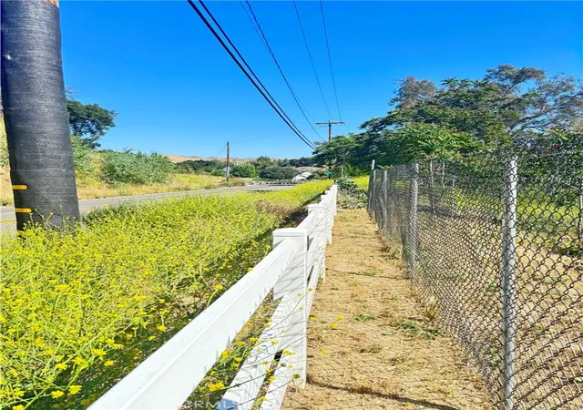 Photo 3 of Land for sale at 0 Chiquito Cyn Rd, Castaic, CA 91384 | MLS# SR26102714 | Listing updated on 2026-05-12