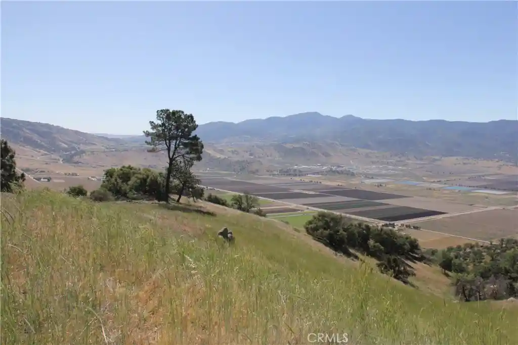 Photo 1 of Land for sale at 0 Skyline Dr, Tehachapi, CA 93561 | MLS# SR26095064 | Listing updated on 2026-08-27