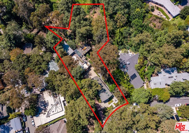 17th image of 689 Brooktree Rd, Santa Monica, CA 90402 | MLS# 26832715