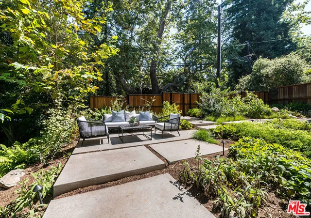 2nd image of 689 Brooktree Rd, Santa Monica, CA 90402 | MLS# 26832715
