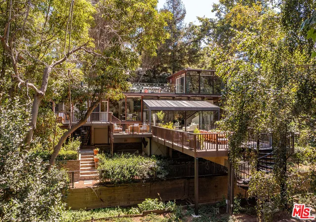 2nd image of 681 Brooktree Rd, Santa Monica, CA 90402 | MLS# 26832467