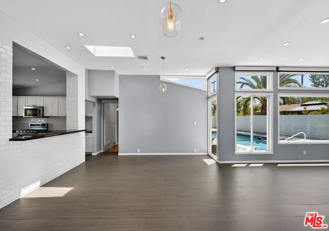 3rd image of 6292 Lubao Ave, Woodland Hills, CA 91367 | MLS# 26830573