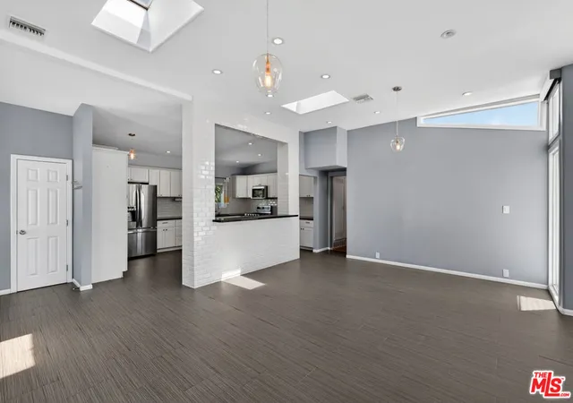 5th image of 6292 Lubao Ave, Woodland Hills, CA 91367 | MLS# 26830573