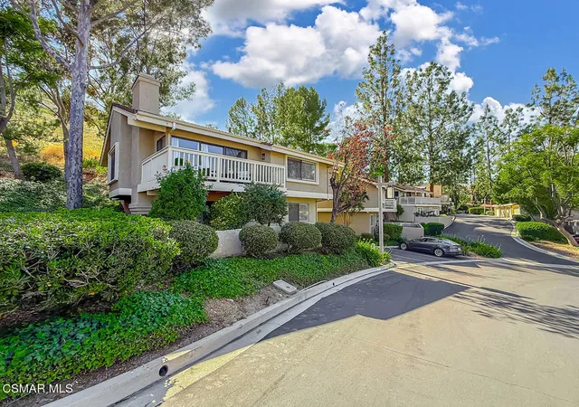 Homes for sale in Oak Park, CA | 599 Calle De Las Ovejas, Oak Park, CA 91377 | MLS# 226002191