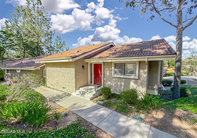 3rd image of 599 Calle De Las Ovejas, Oak Park, CA 91377 | MLS# 226002191