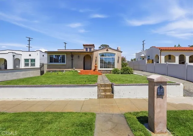 Homes for sale in Riverside, CA | 2041 Blenheim, Riverside, CA 92507 | MLS# IV26102892