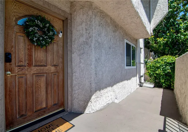 Townhouse for sale at 5401 Zelzah #115, Encino, CA 91316 | MLS# BB26102751