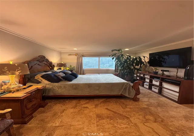 3rd image of 2700 Cahuenga Blvd E, Los Angeles, CA 90068