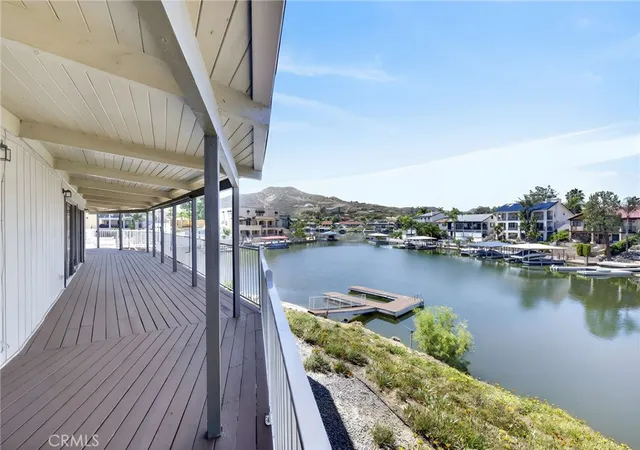 3rd image of 30199 Windward Dr, Canyon Lake, CA 92587 | MLS# SW26098220