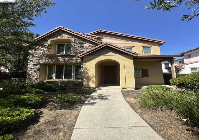 1st image of 140 W Brilloso Ln, Tracy, CA 95391 | MLS# 41134327