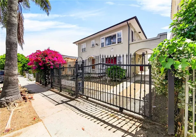 1st image of 1276 S Plymouth, Los Angeles, CA 90019 | MLS# PW26102985
