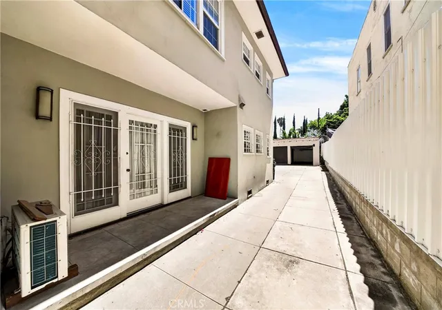 5th image of 1276 S Plymouth, Los Angeles, CA 90019 | MLS# PW26102985