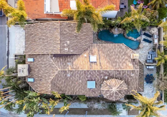 Homes for sale in Encinitas, CA | 112 La Veta Ave, Encinitas, CA 92024 | MLS# NDP2604577