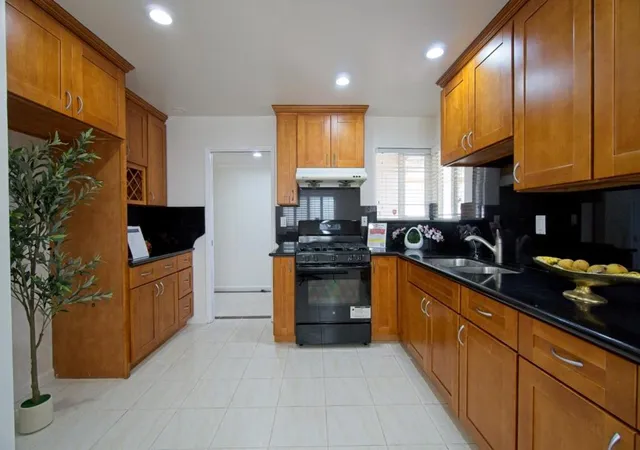 2nd image of 942 Junesong Wy, San Jose, CA 95133 | MLS# ML82046562
