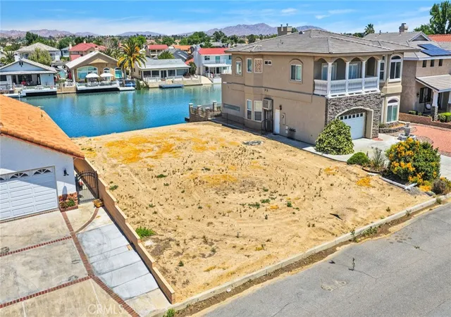 3rd image of 18340 Niagara Dr, Victorville, CA 92395 | MLS# HD26102433
