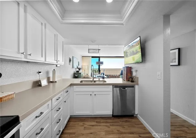 Listing Photo 5 - Condo for sale in building located at 405 Avenida Granada, San Clemente, CA 92672 - Unit #212