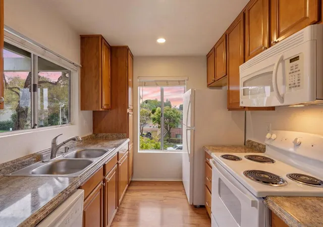 Homes for sale in Vista, CA | 190 Red Fox Rd, Vista, CA 92083