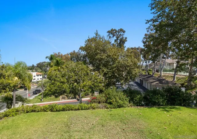 Homes for sale in Vista, CA | 236 Diamond Way #Unit 250, Vista, CA 92083 | MLS# 260011404SD