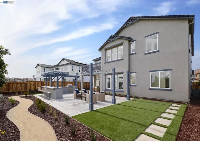 Photo 3 of Sale Pending at 1571 Riverfront Dr, Lathrop, CA 95330 | MLS# 41134350 | Listing updated on 2026-07-16