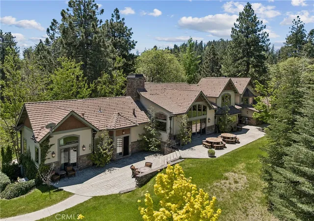 Photo 3 of Mansion for sale at 32310 Hummingbird Ct, Running Springs, CA 92382 | MLS# IG26101653 | Listing updated on 2026-09-11