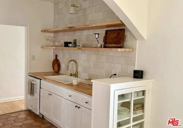 4th image of 1111 N Vis St, Emeryville, CA 90046
