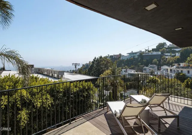 3rd image of 1600 Sunset Plaza Dr, Los Angeles, CA 90069 | MLS# P1-27116