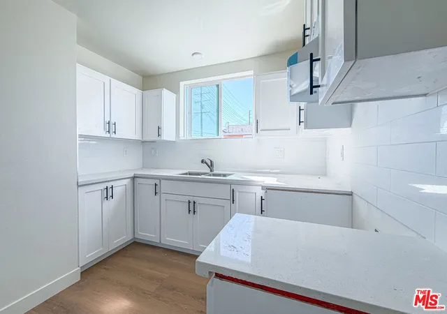 2nd image of 423 E 31st St, Los Angeles, CA 90011 | MLS# 26832865