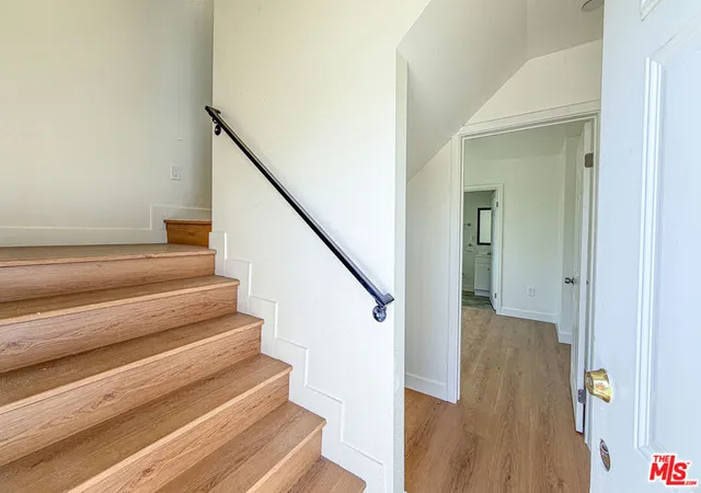 3rd image of 423 E 31St St, Los Angeles, CA 90011 | MLS# 26832865