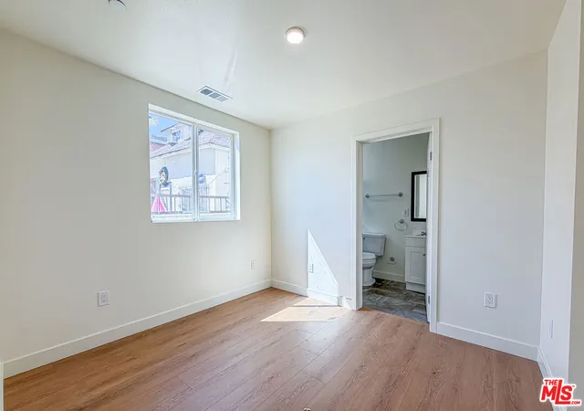 4th image of 423 E 31St St, Los Angeles, CA 90011 | MLS# 26832865