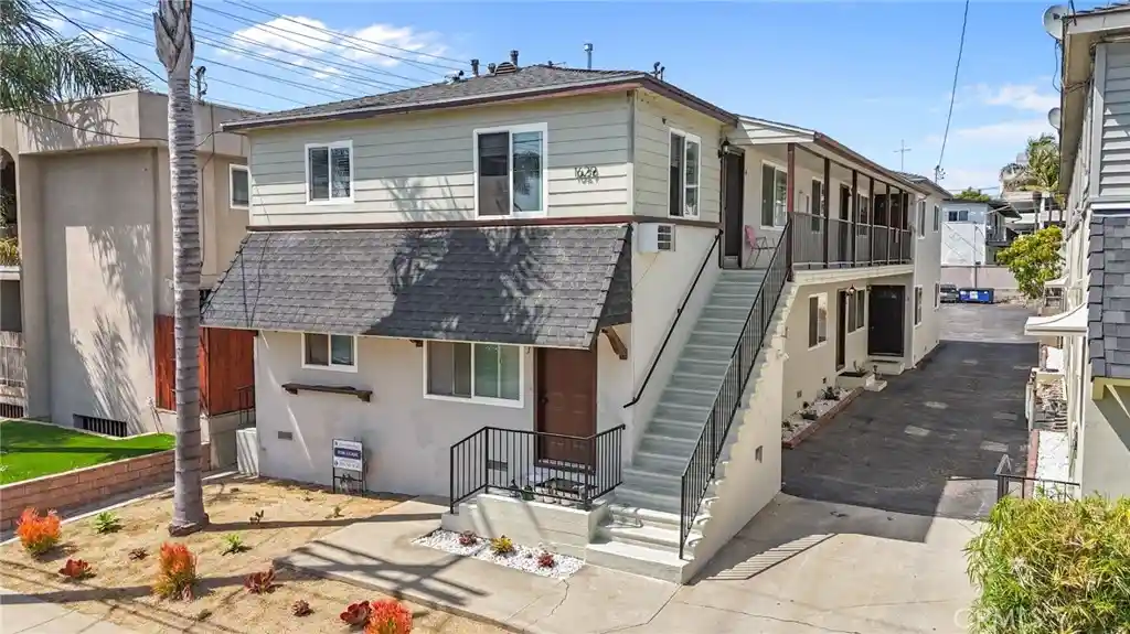 Photo 1 of Sale Pending at 1629 E Maple, El Segundo, CA 90245 | MLS# PW26103081 | Listing updated on 2026-08-24