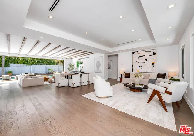 Homes for sale in Sherman Oaks, CA | 14806 Greenleaf St, Sherman Oaks, CA 91403 | MLS# 26833057
