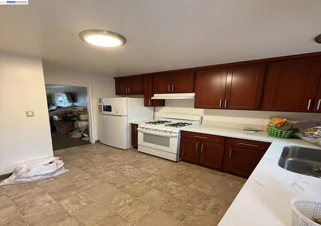 4th image of 857 Longwood Ave, Hayward, CA 94541 | MLS# 41134403