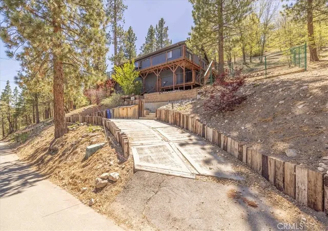 2nd image of 1231 Ridge, Fawnskin, CA 92333 | MLS# IG26103537