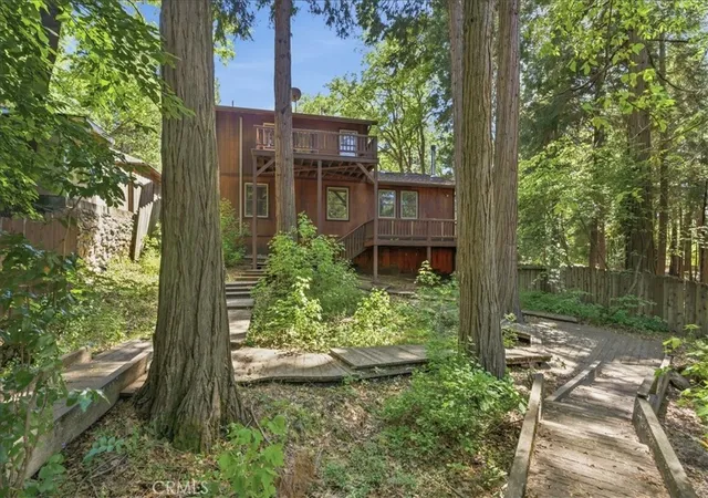 3rd image of 306 Gaudenzio, Mount Shasta, CA 96067 | MLS# SN26103223