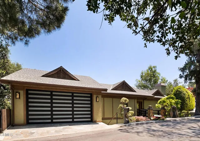 Photo 2 of Sale Pending at 988 Glen Oaks Blvd, Pasadena, CA 91105 | MLS# P1-27122 | Listing updated on 2026-10-05