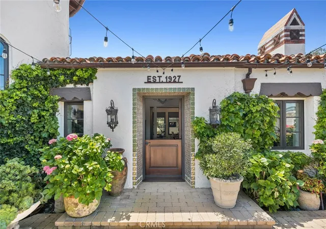 Photo 2 of Single family home for sale at 541 Hazel, Corona Del Mar, CA 92625 | MLS# NP26102644 | Listing updated on 2026-10-06