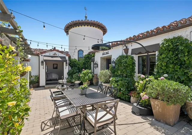 Photo 3 of Single family home for sale at 541 Hazel, Corona Del Mar, CA 92625 | MLS# NP26102644 | Listing updated on 2026-10-06
