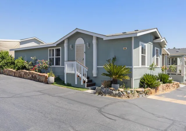 Homes for sale in Fallbrook, CA | 3909 Reche Rd #04, Fallbrook, CA 92028 | MLS# NDP2604610