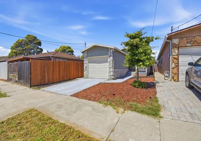 Homes for sale in Richmond, CA | 2317 Virginia Ave, Richmond, CA 94804 | MLS# ML82046927