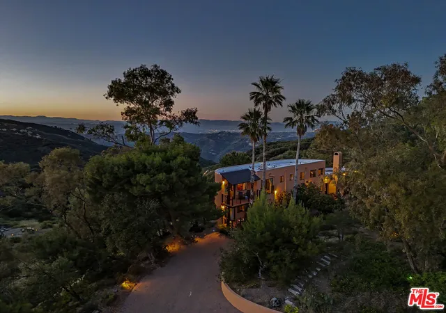 Homes for sale in Topanga, CA | 22067 Saddle Peak Rd, Topanga, CA 90290 | MLS# 26832683